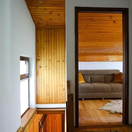 Holiday home Kuca Poljanice *